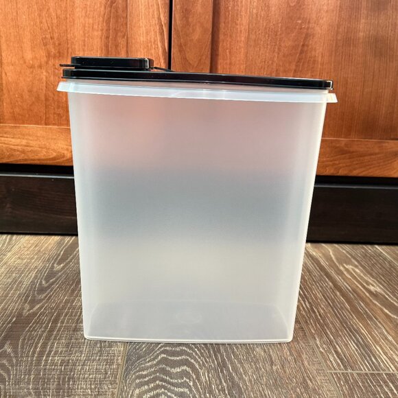 Tupperware Super Cereal Storer - Picture 2 of 12